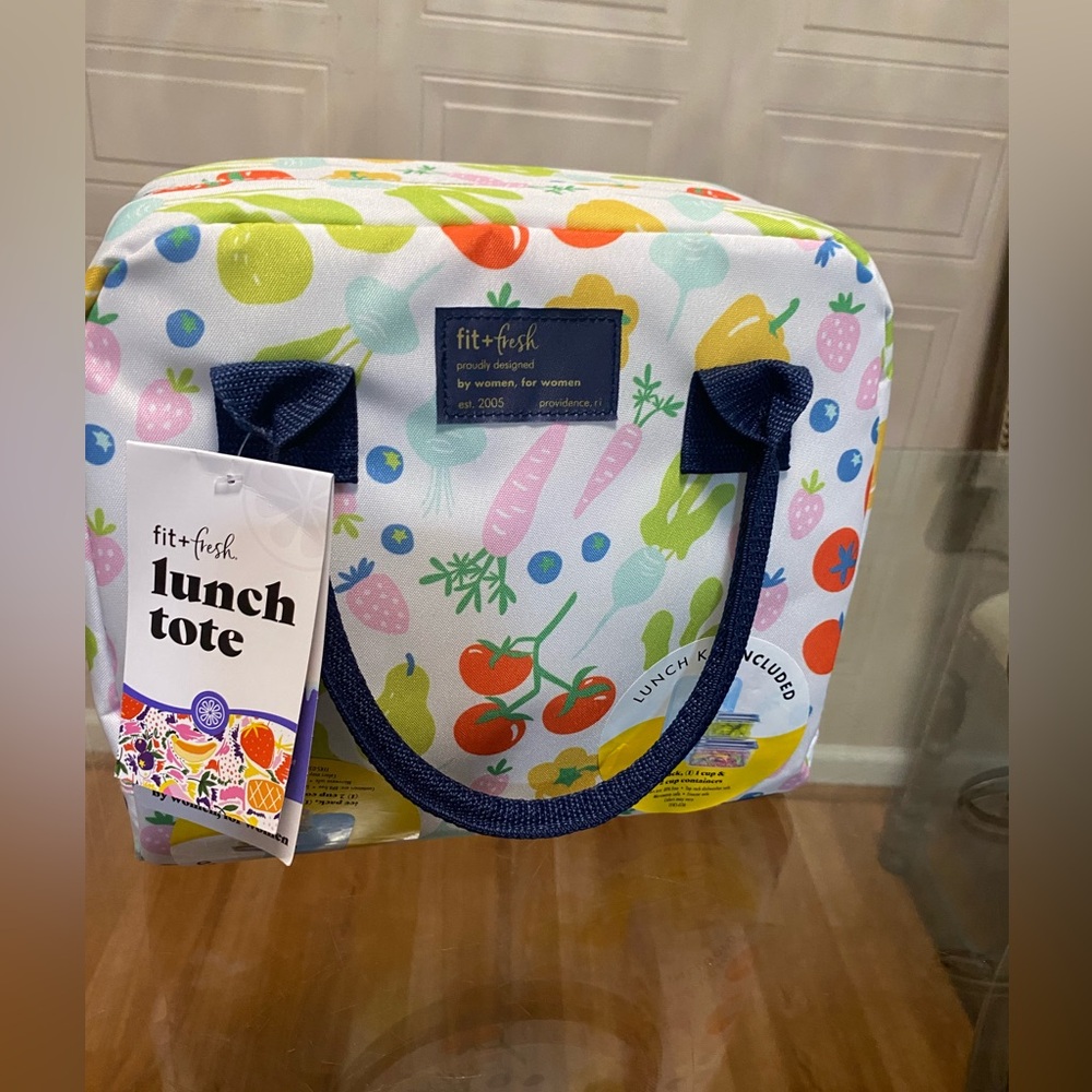 - Fit & Fresh Beautiful Lunch Tote With  Containers & Coolers Included
